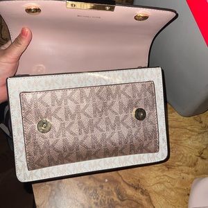 Michael kors crossbody autentic new used one time